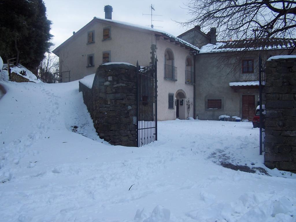 Casa Vacanze Podere Ugolini Ronta Екстер'єр фото